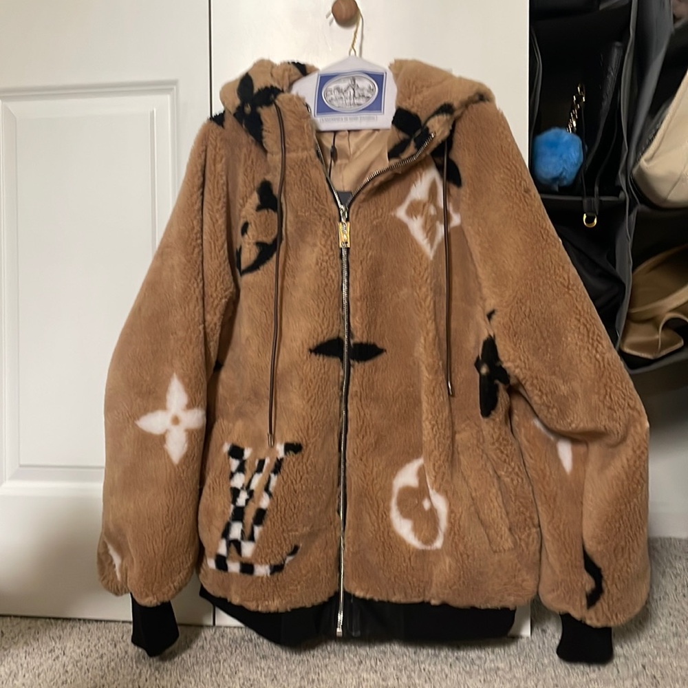 LV zip up